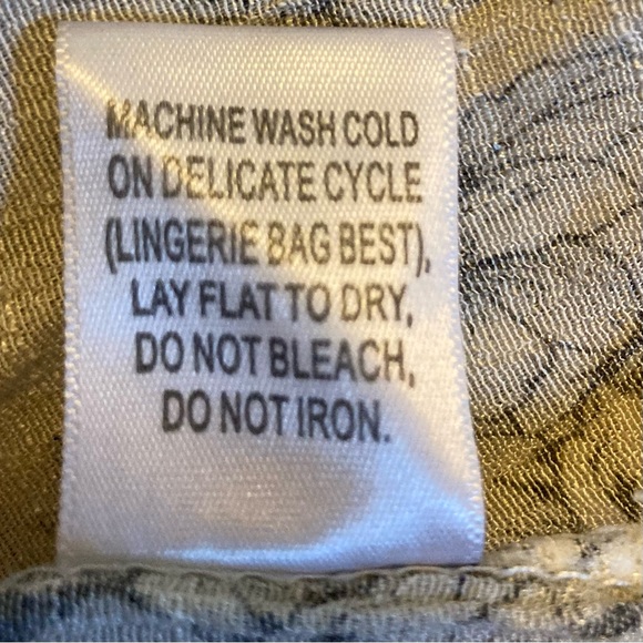 COCO and CARMEN Crochet Lace Boho Chic Roses Bell Sleeves Top Small Medium - Picture 15 of 16